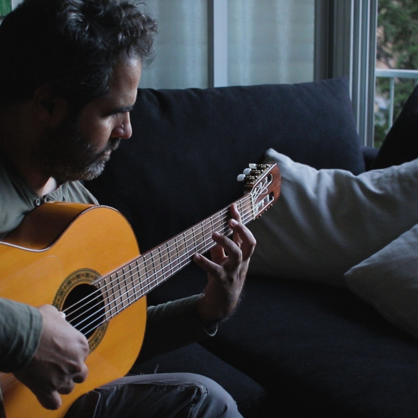 קורס גיטרה למתחילים בעברית Curso de guitarra para principiantes